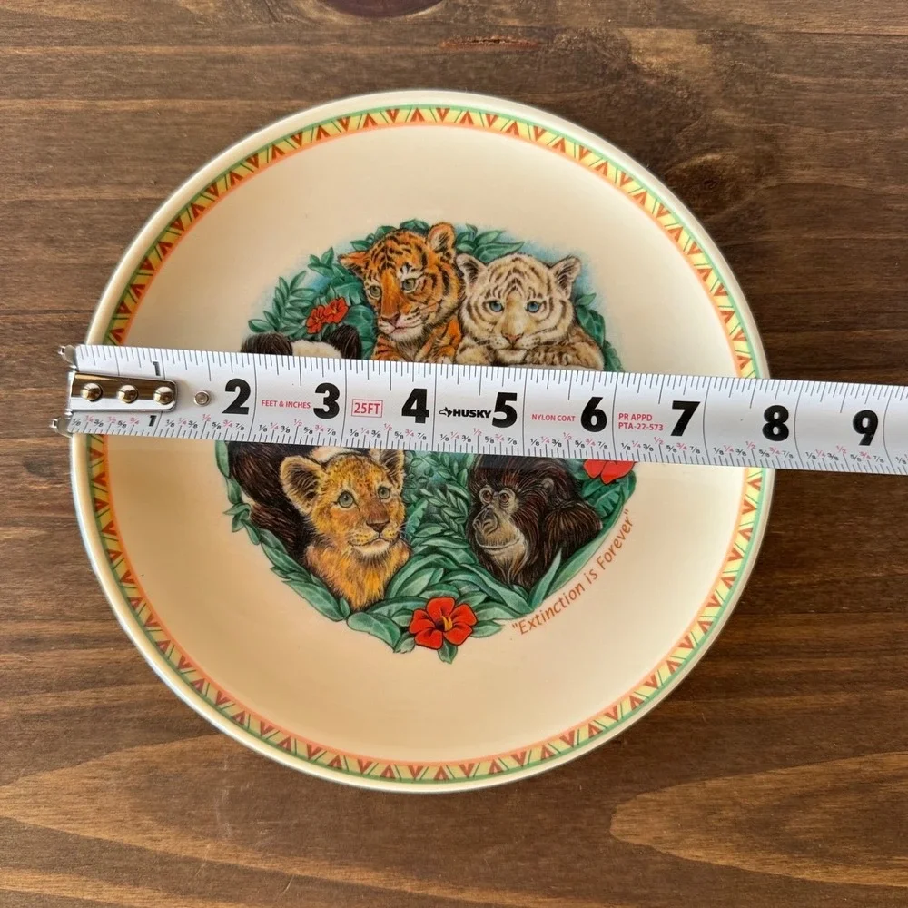 Vintage Busch Gardens Animal Plastic Plate‎ Panda Tiger Lion Gorilla Safari